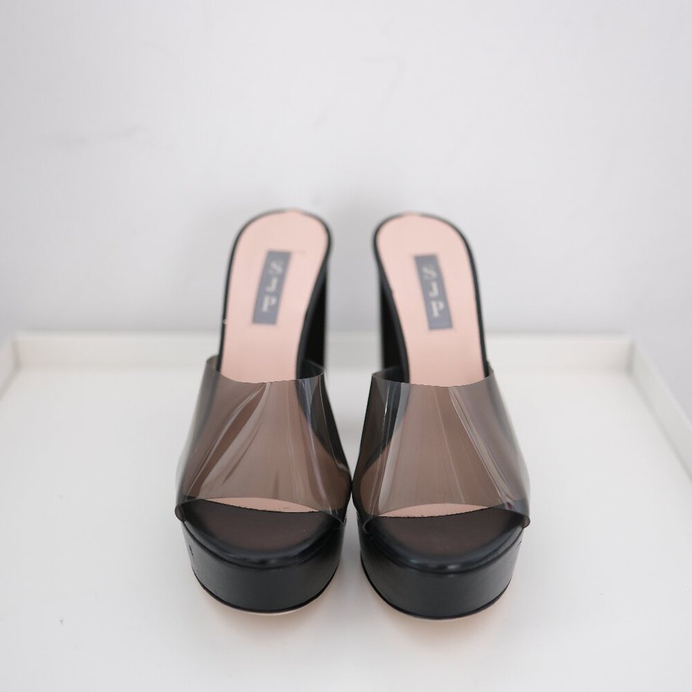 SJP BY SARAH JESSICA PARKER BELVEDERE SAMPLE SIZE 37